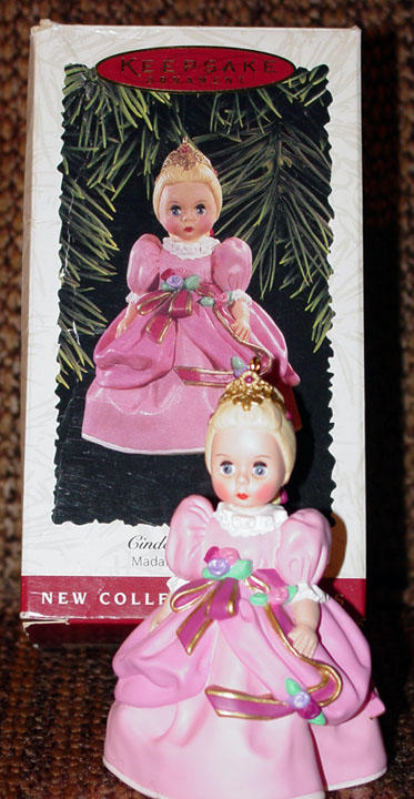 HMA0805 Hallmark Madame Alexander Cinderella Doll Ornament 1996