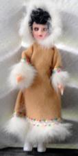 0NAT0023 Vintage Eskimo 7.5 inch Nationality Doll