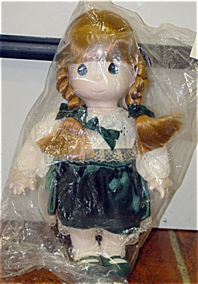 0PMC0313 Precious Moments Co. Haley Irish Girl Doll 1997