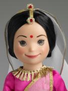 TDS0016 Tonner Small World India, Disney Showcase Doll 2011 1