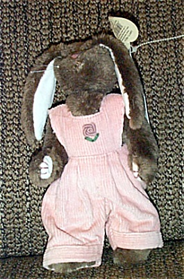 TYP0011 Ty Rose Attic Plush Tan Bunny in Pink Overalls 1998 